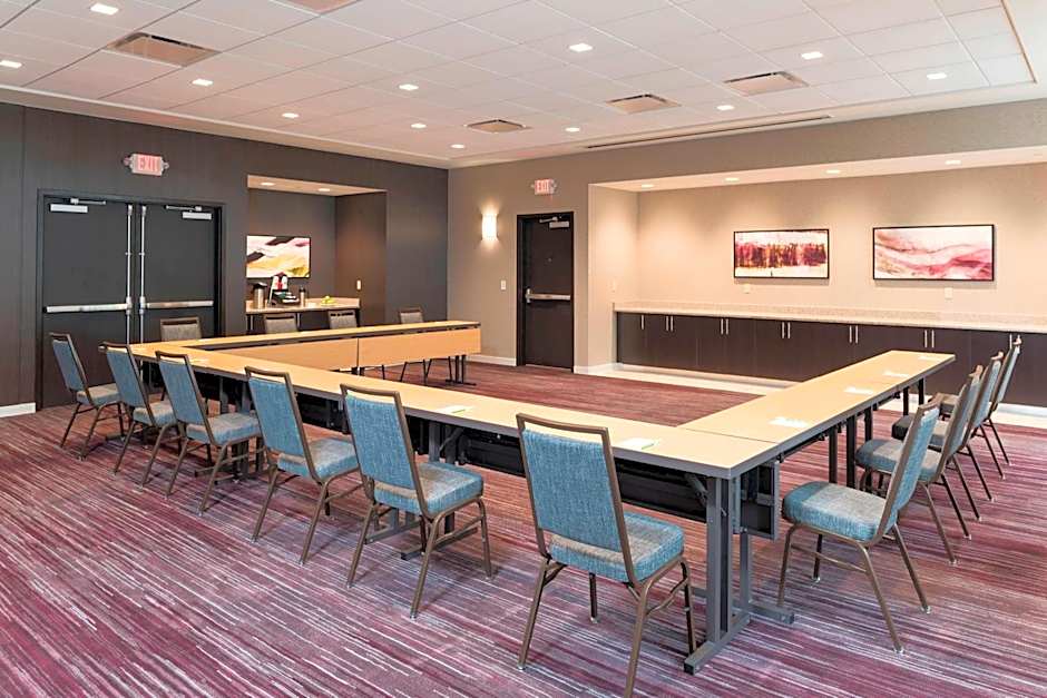 Courtyard by Marriott Louisville Downtown