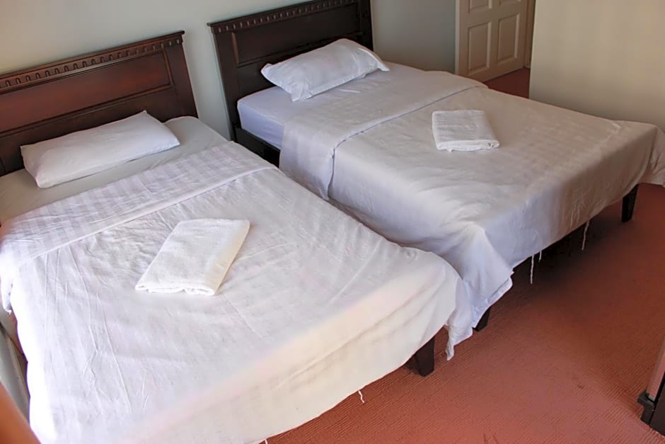 Homestay Marina Court