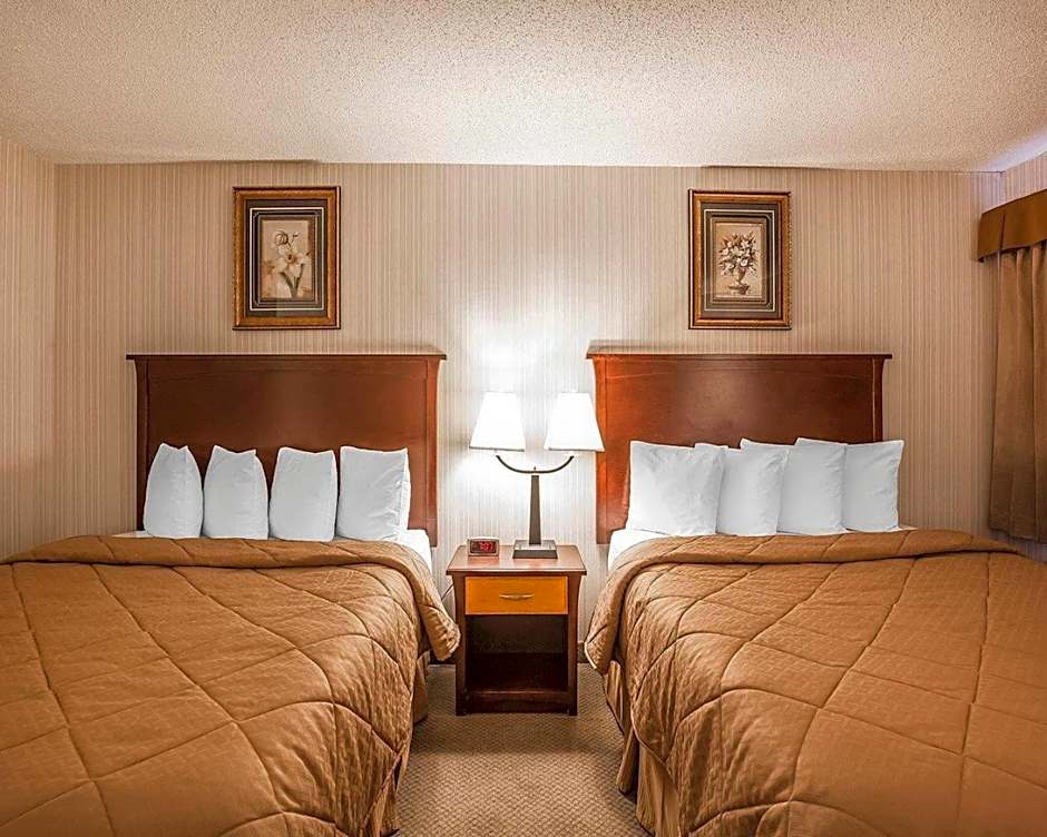 Quality Inn & Conference Centre Red Deer - 50th Avenue
