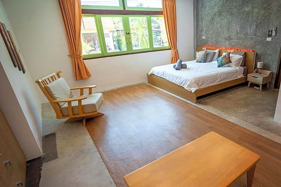 Tonmai Suites