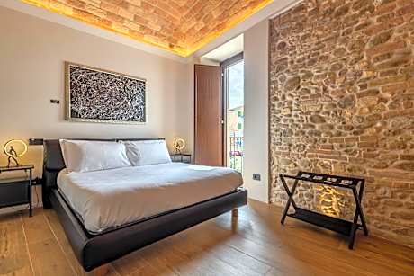 Deluxe One-Bedroom Apartment with City View