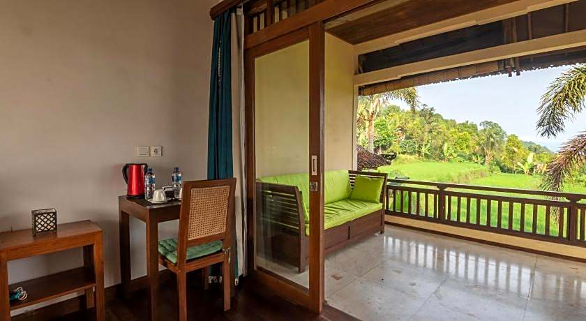 Lesong Hotel and Restaurant