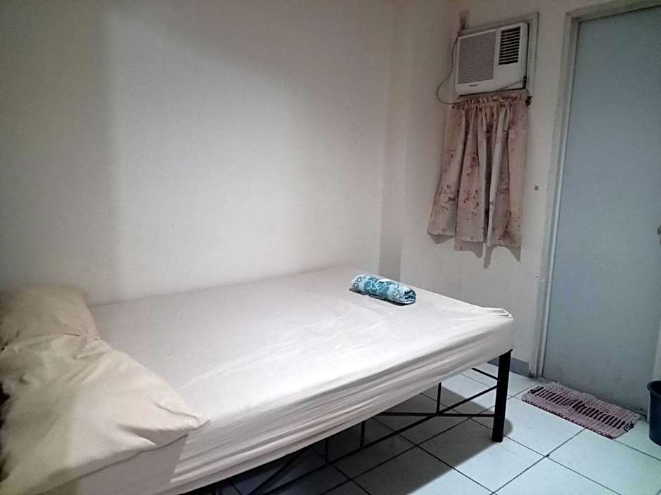 Photo 1 of 2 of 1 Twin Bed