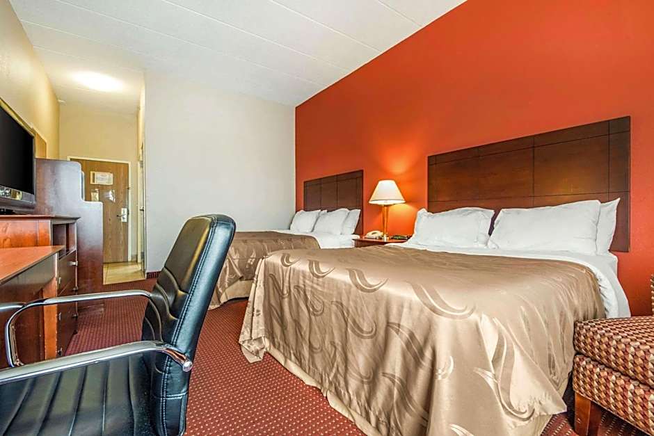Quality Inn & Suites Lawrenceburg
