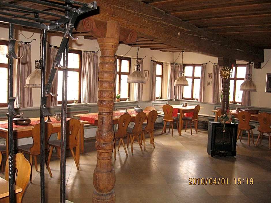 Alte Poststation Goldener Hirsch