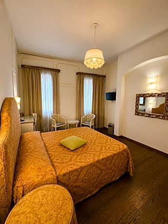 Double Canal View with Private Bathroom