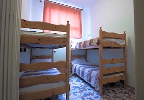 Quadruple Room with Private External Bathroom