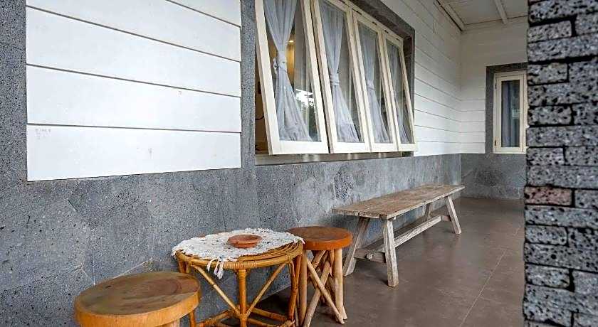 RedDoorz near XT Square 4