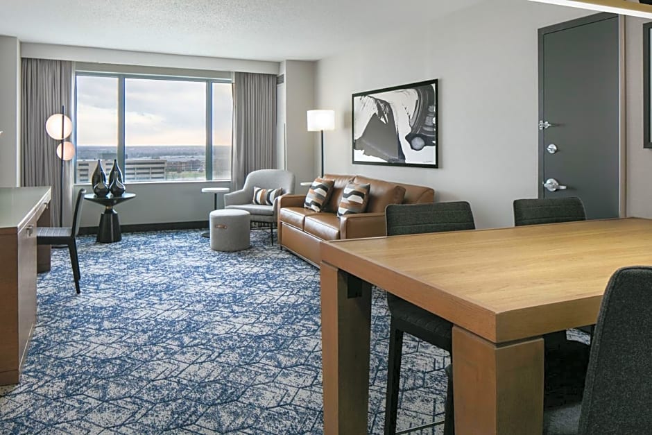 Sheraton Overland Park Hotel At The Convention Center