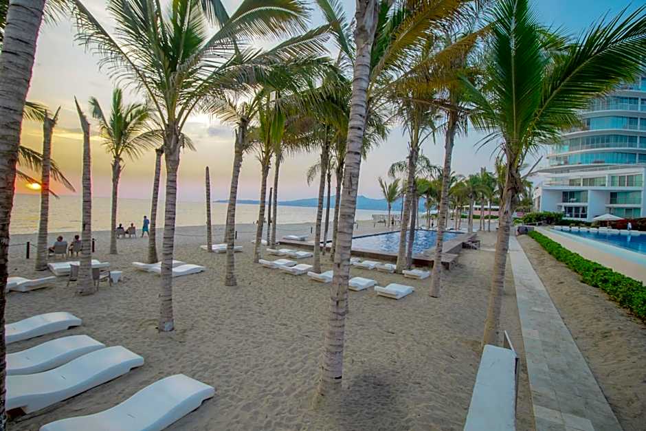 Suites at Aria Pacific Ocean Studio