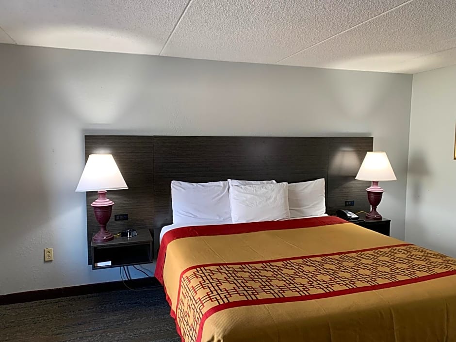 Pigeon Forge Parkway Inn