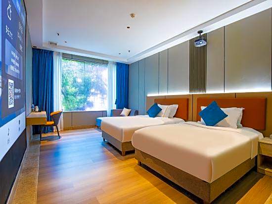 Pai Hotel Zhuhai Xinxiangzhou China Resources Vanguard Minzhu Railway Station – Zhuhai, IA