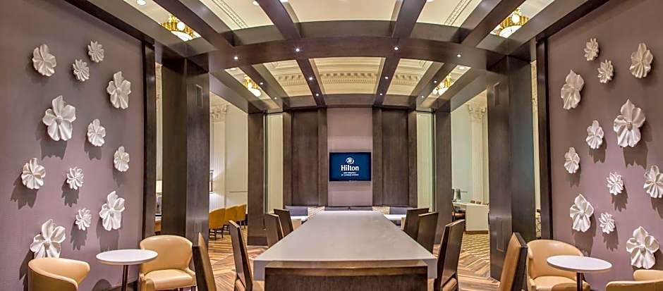 Hilton New Orleans/St. Charles Ave. French Quarter Area