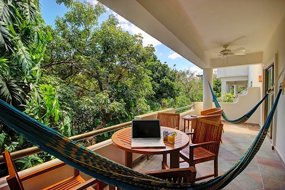 Riviera Maya Suites
