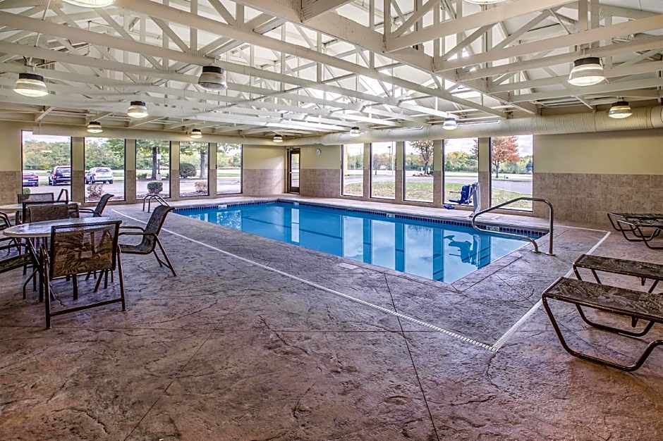Ashbourne Hotel Canton/Hall of Fame I-77