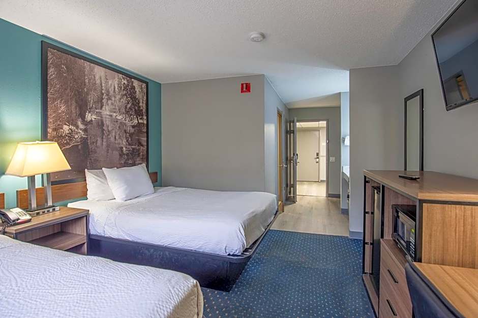 Super 8 by Wyndham Rockford I-90/Casino District