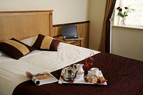 Superior Quadruple Room (2 Twin Beds and 1 Double Bed)