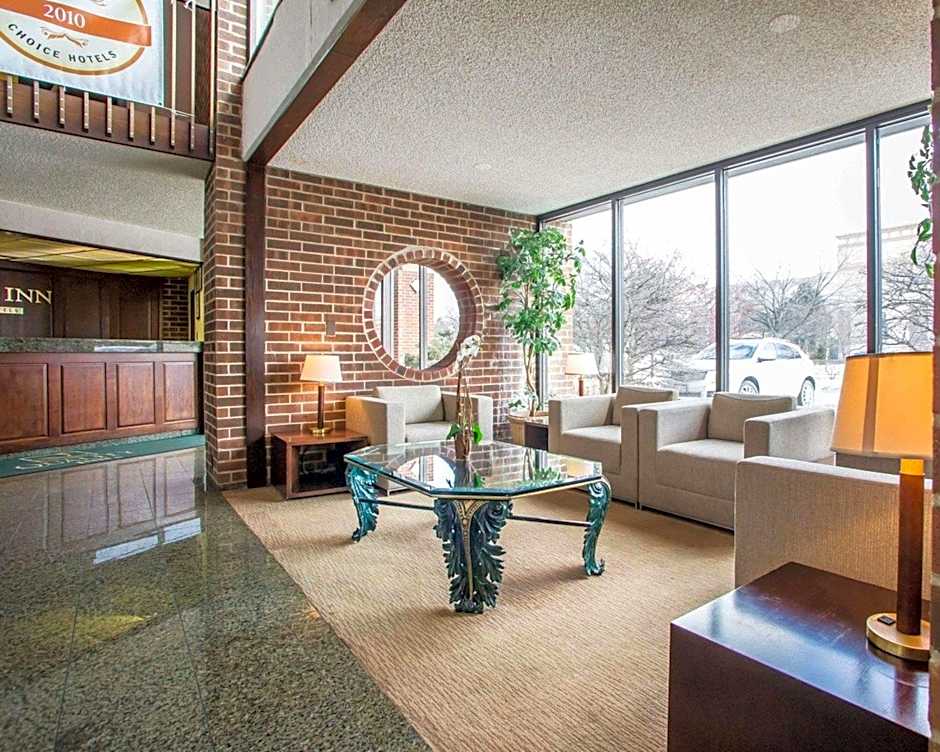 Quality Inn Schaumburg - Chicago Near The Mall