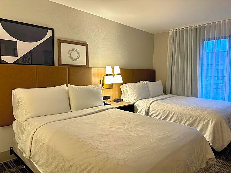 Staybridge Suites Milwaukee West-Oconomowoc By IHG