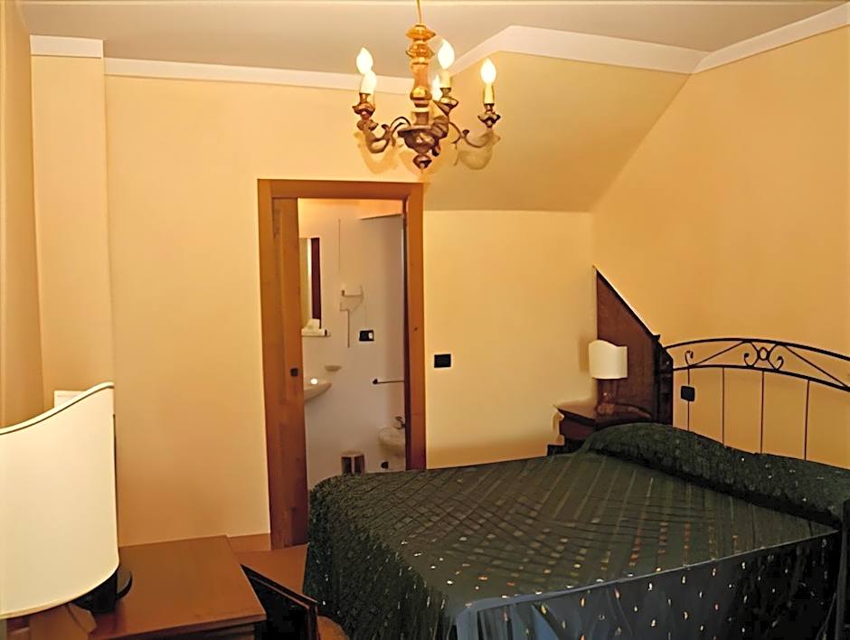 Zdjęcie 1 z 3 — Annex