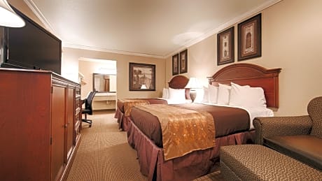 2 Double Beds Smoking