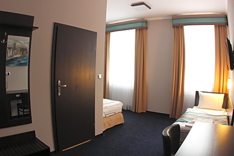 Large Twin Room