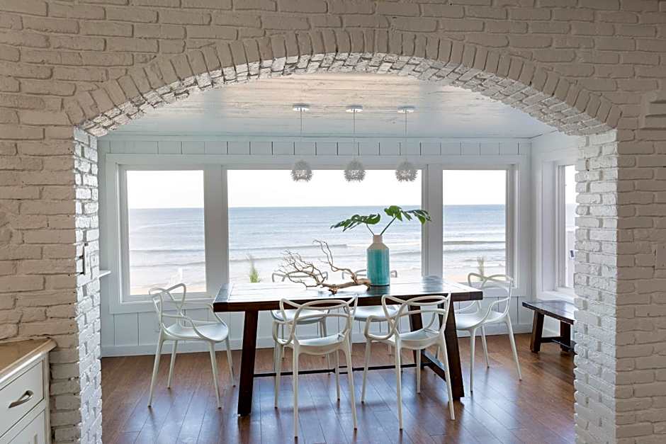 Blue - Inn on the Beach