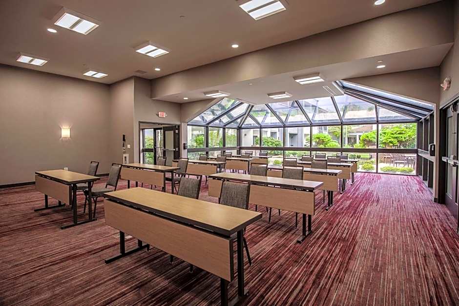 Courtyard by Marriott Lincroft Red Bank