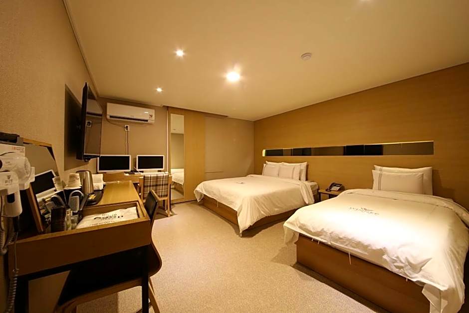 Winner Hotel