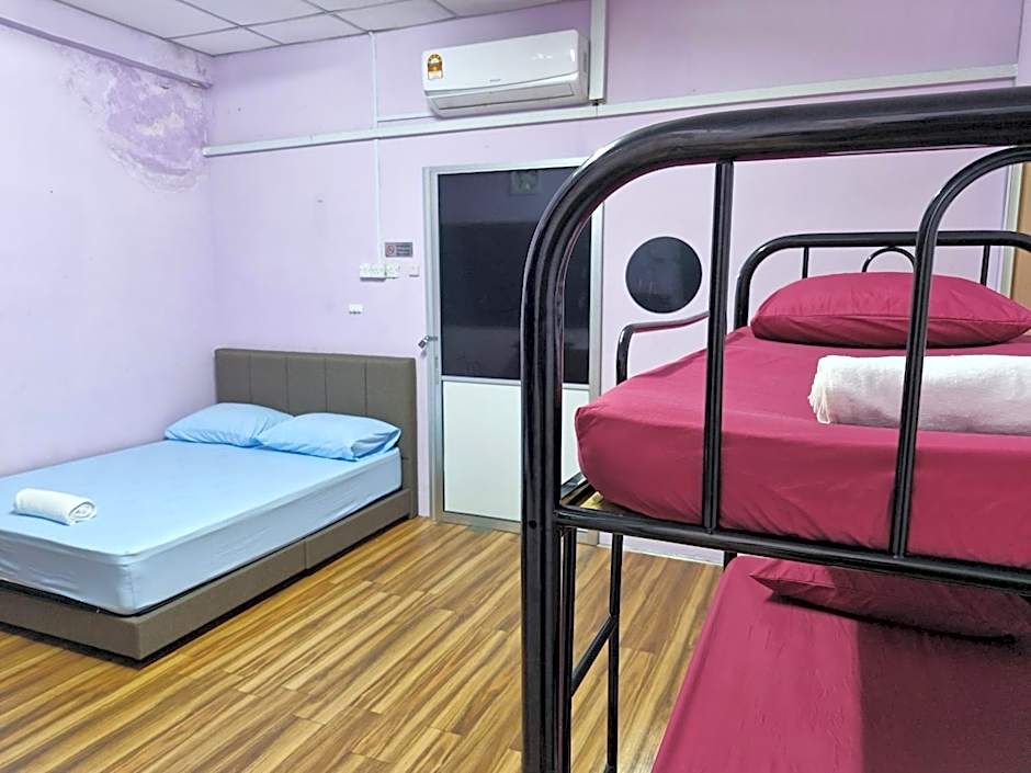 Photo 1 of 5 of 1 Double Bed or 2 Beds