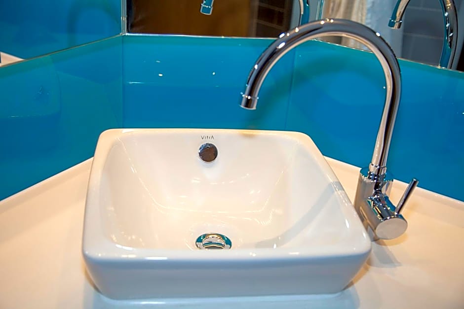 Holiday Inn Express Cardiff Bay By IHG