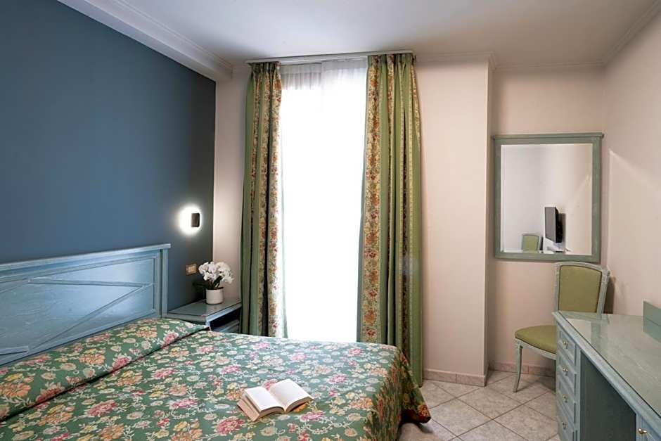 Cavour 30TRE - Hotel Moderno