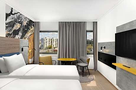 Premium Twin Room with City View ( newly refurbished )