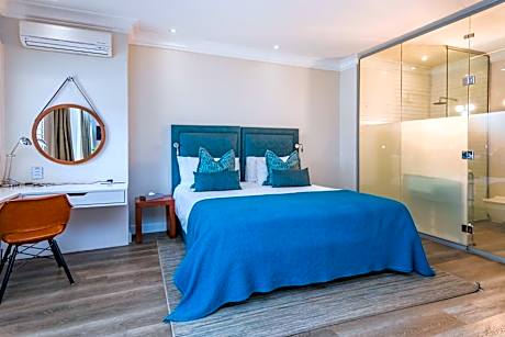 King Room with Pool View