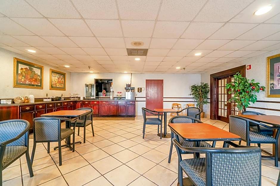 Ark Suites By OYO Jonesboro I-555