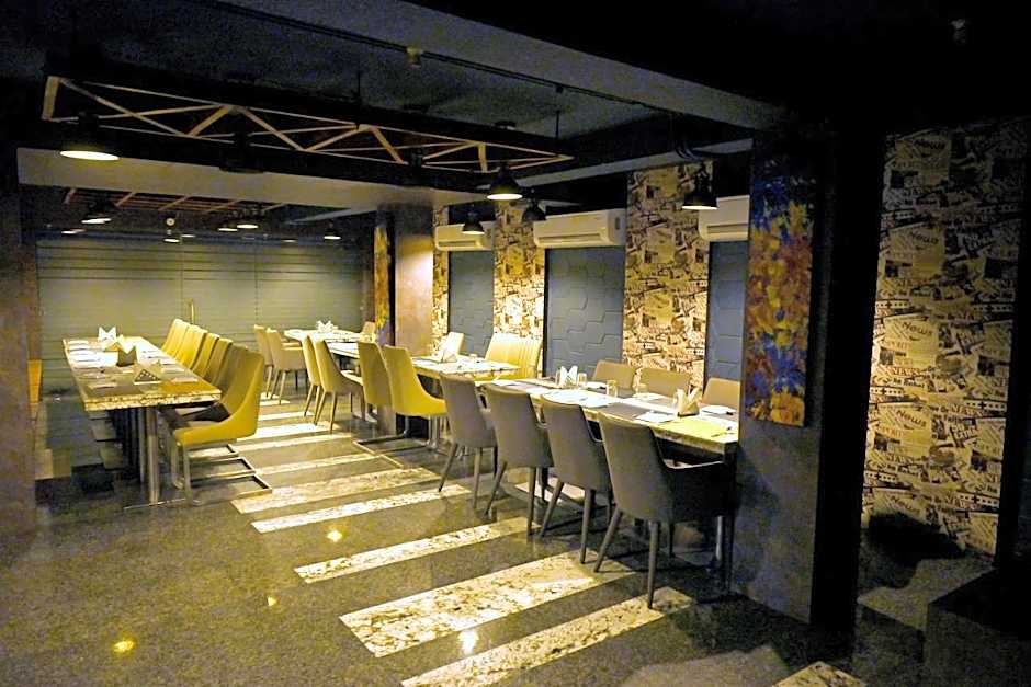  Hotel Crystal Residency