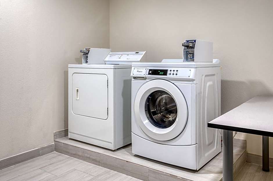Holiday Inn Express Hotel & Suites Greenville By IHG