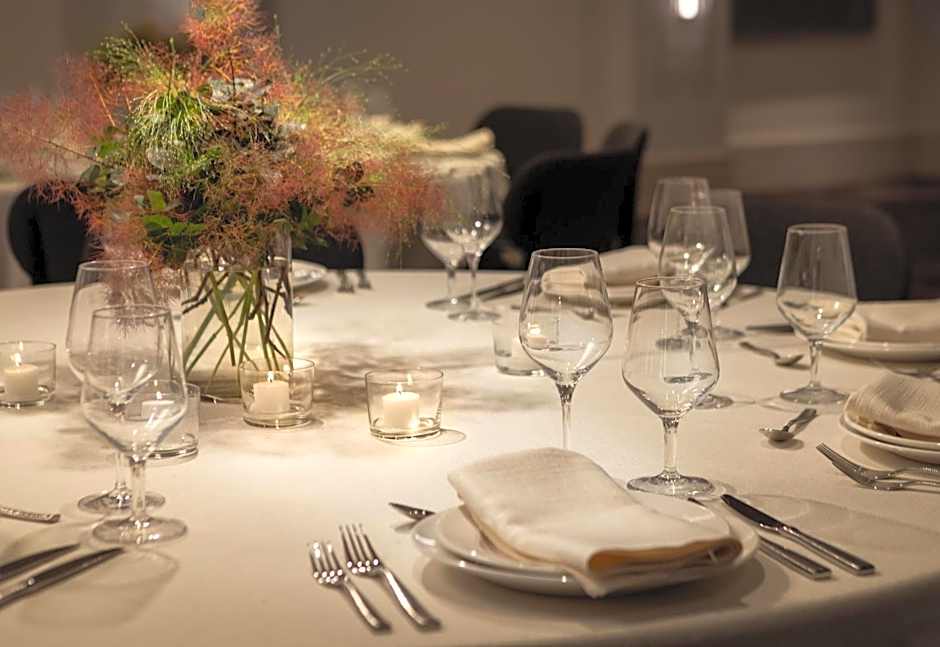 Kimpton Claret Hotel By IHG