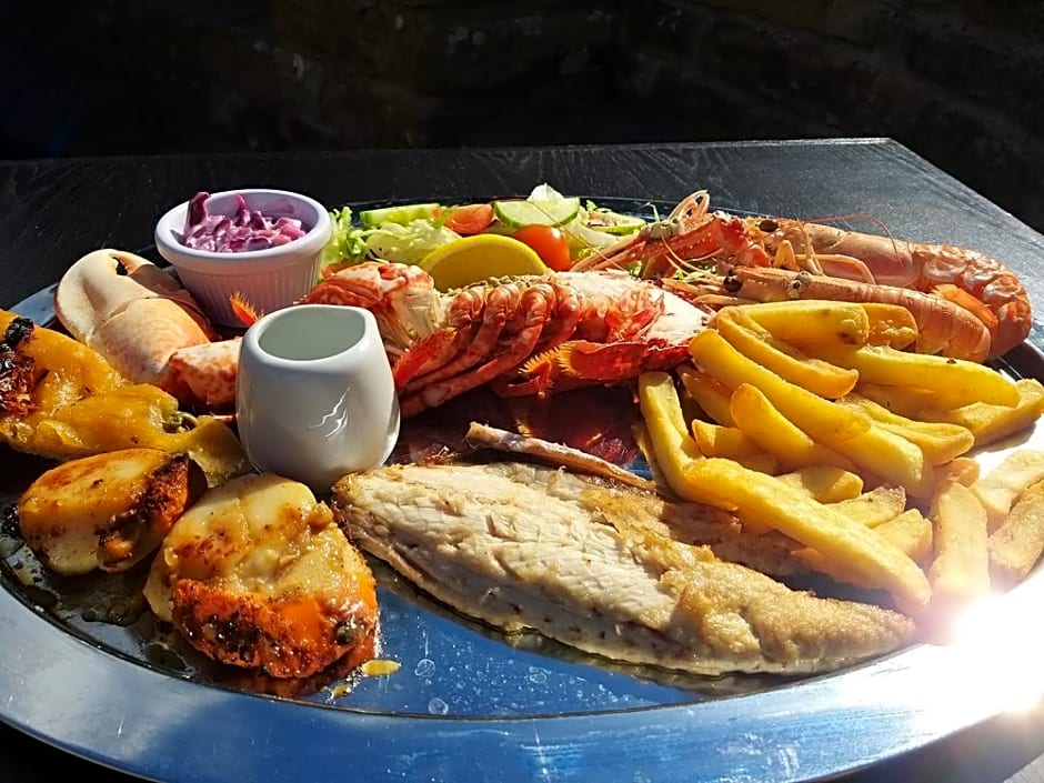 Murray Arms Hotel and Seafood Restaurant, Orkney