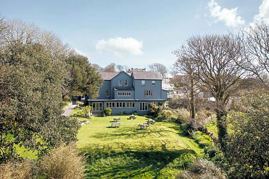 Castlemead Country House By The Sea
