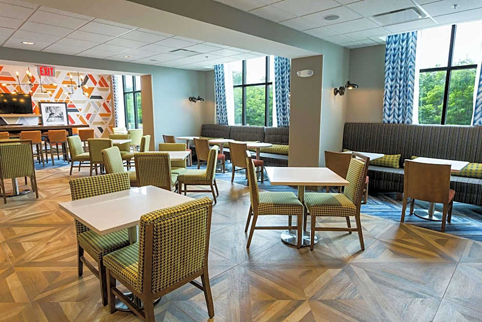 Hampton Inn By Hilton Cumberland