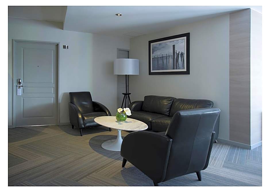 Casa Grande Suites