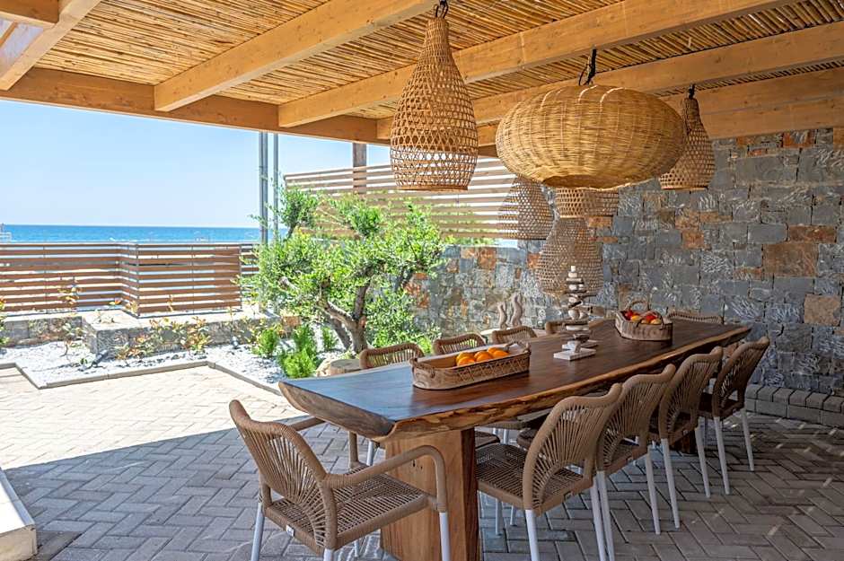 Mnḗmē Suites & Villas