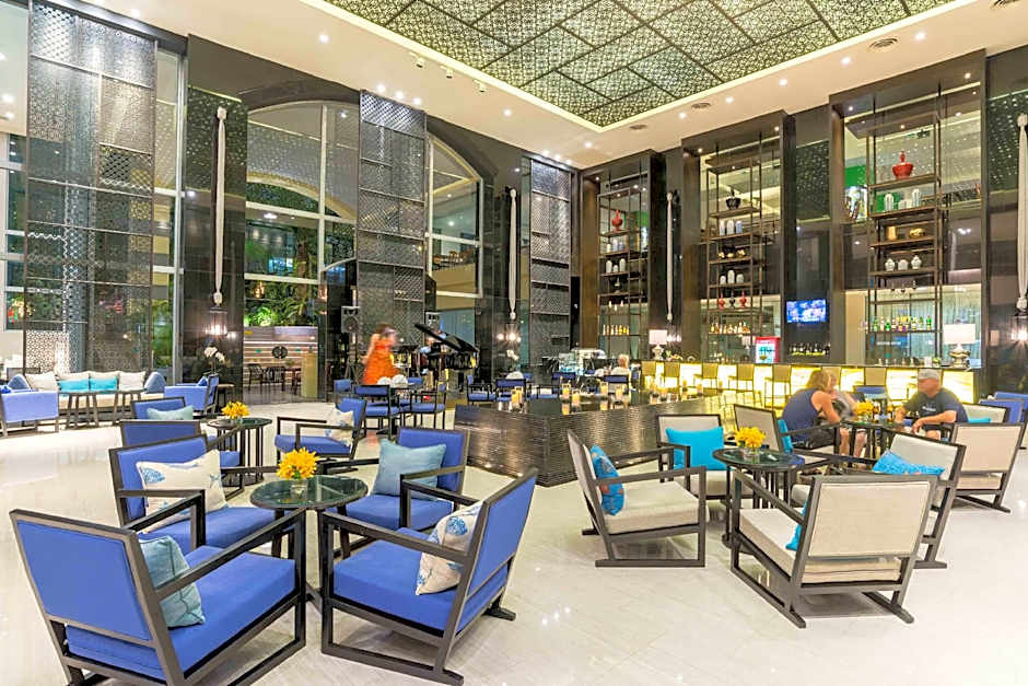 The Royal Paradise Hotel & Spa