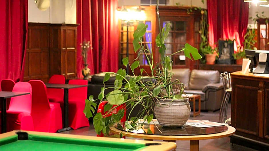 The Bull and Bush Hotel Kingston