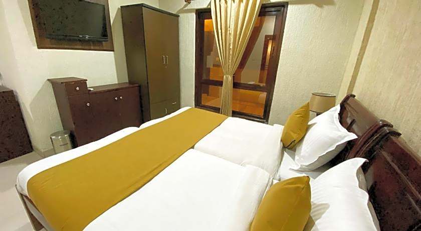 Hotel Nirvana Palace Near Parmarth Niketan