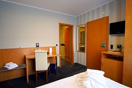 Single Room - Guest House