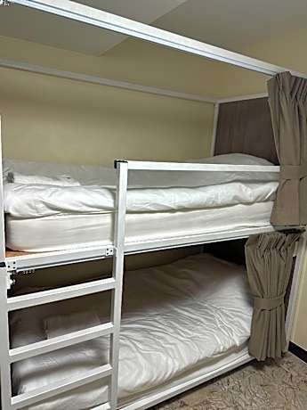 1 Person in 12-Bed Dormitory - Male Only