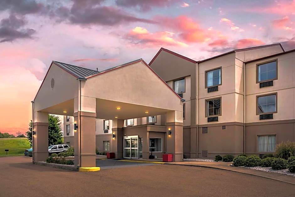 Red Roof Inn & Suites Vicksburg
