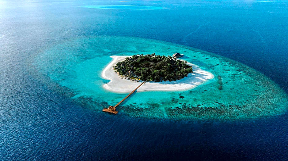 Photo 1 of 92 of Banyan Tree Vabbinfaru